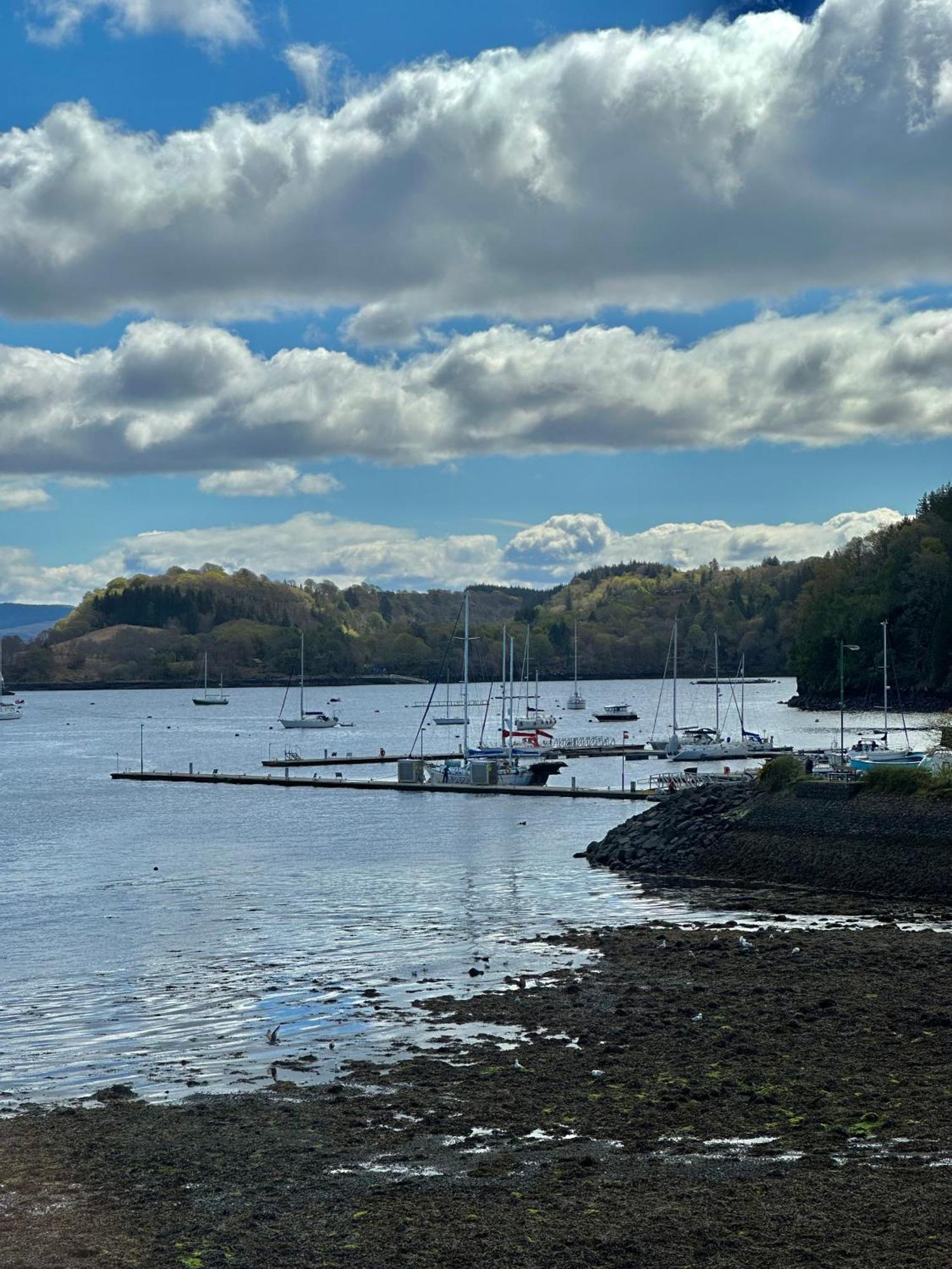 The Tobermory Hotel エクステリア 写真